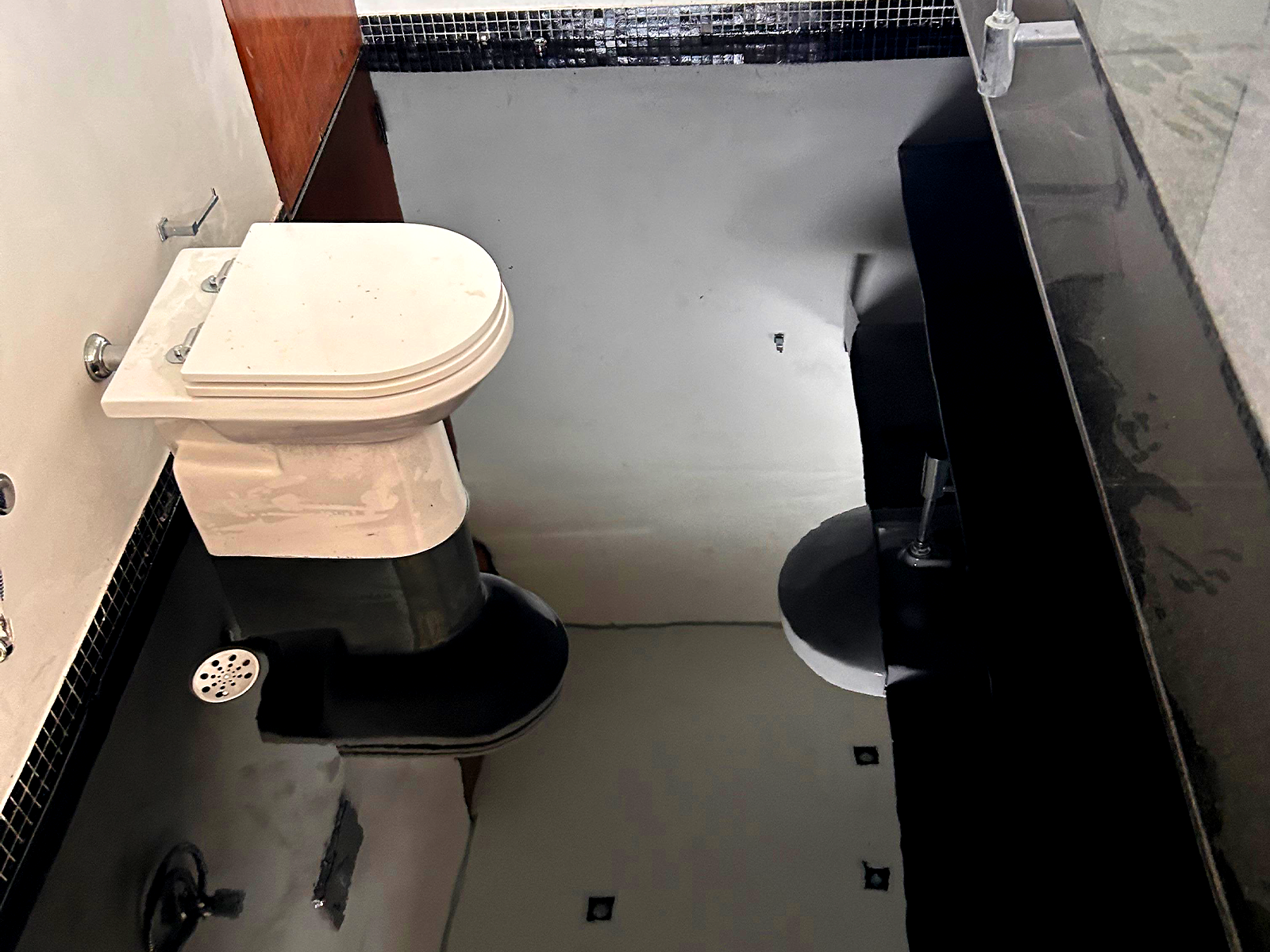 Piso de Epóxi em Banheiro Obra Projedu.au