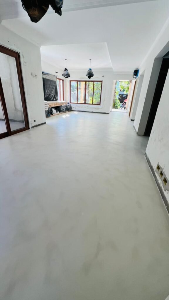 Piso de Microcimento em São Sebastião cor Ash Gray