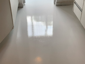 Piso Poliuretano Branco em Cozinha na Vila Sônia